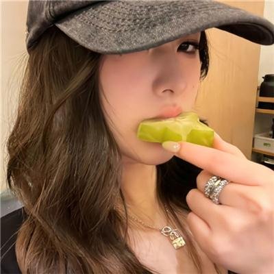 粉红火鹤的神秘凝视
